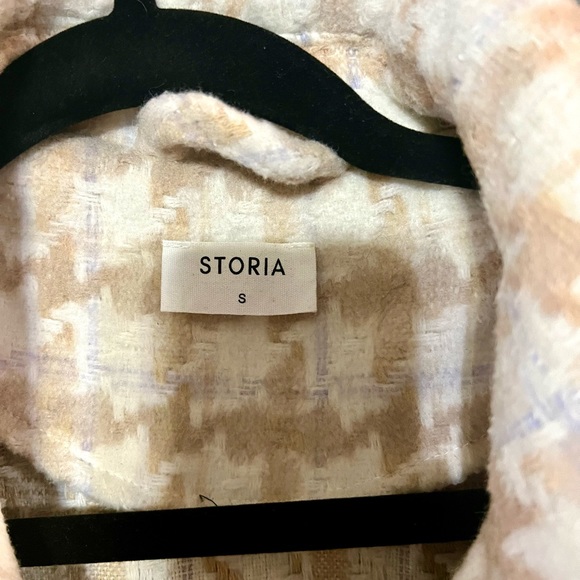 Shacket - Picture 2 of 3